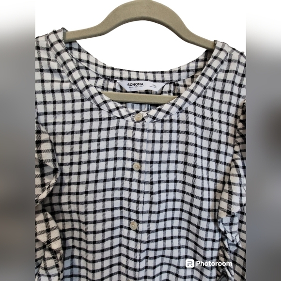 XXL Checkered Long Sleeve Ruffle Button Down Blouse - Picture 3 of 6